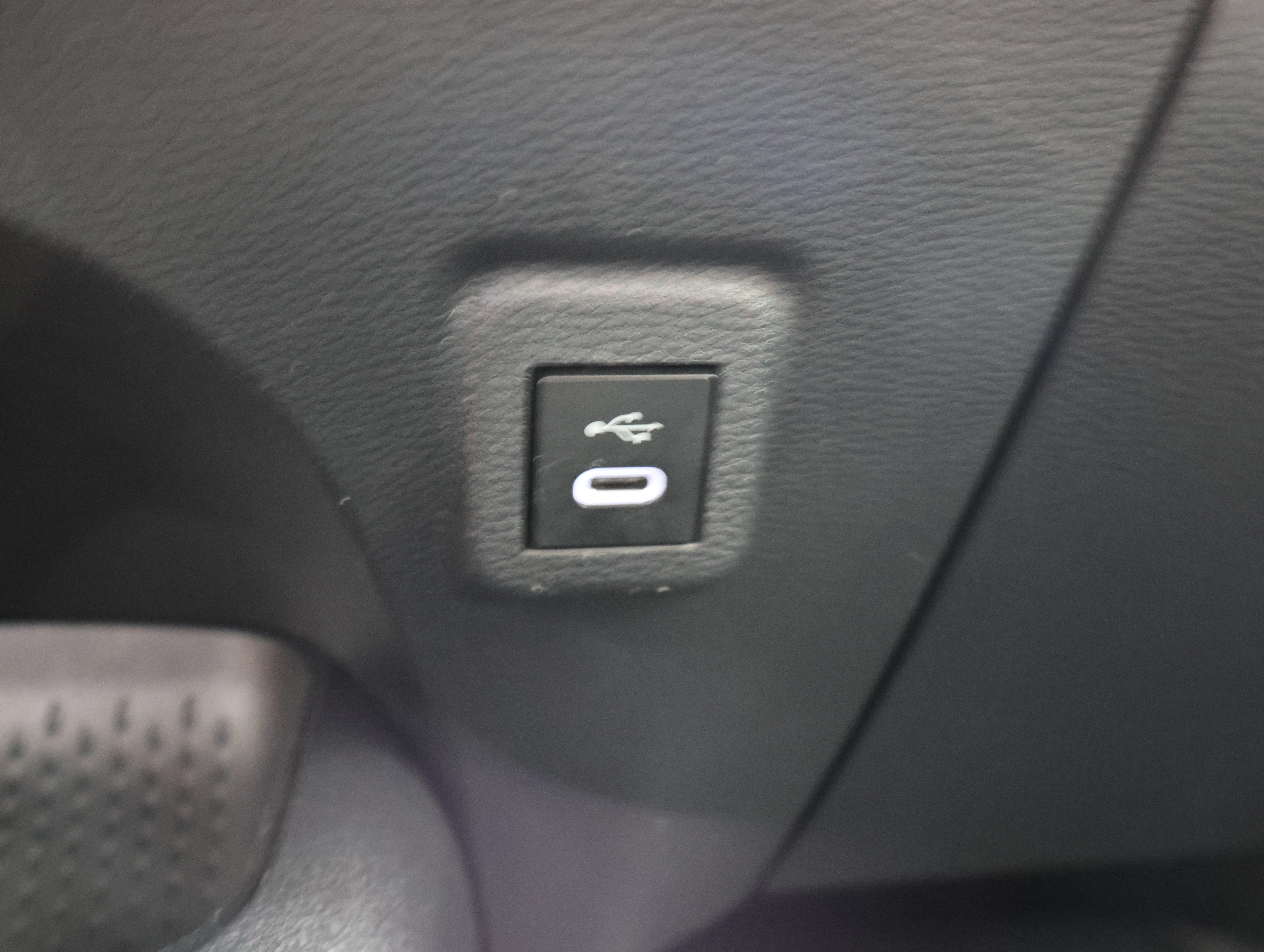 Used 2024 Toyota Corolla LE FWD image 40