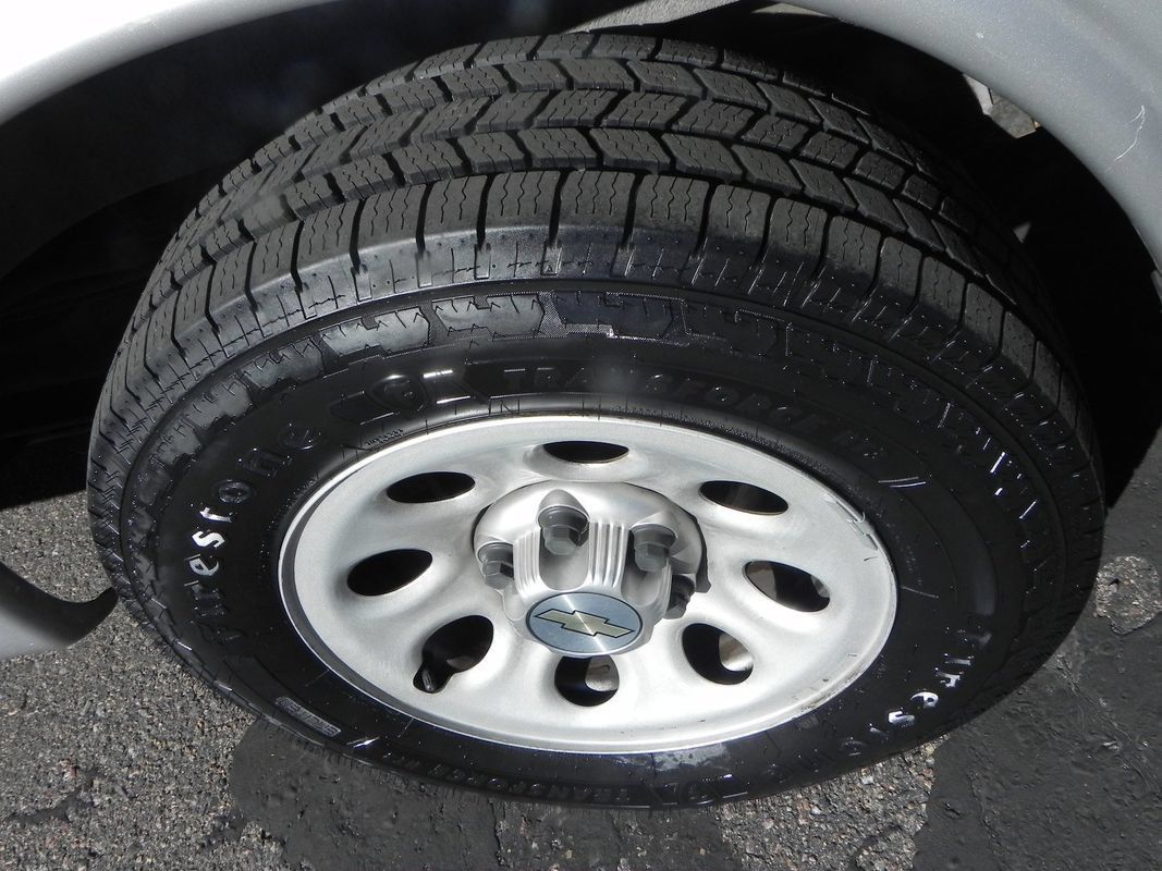 Used 2013 Chevrolet Express 1500 RWD image 8