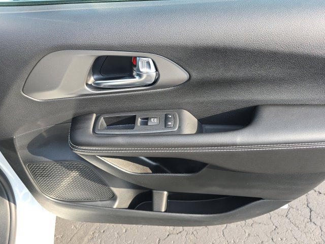 New 2027 Chrysler Pacifica Select AWD/4WD image 31