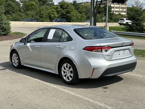 Used 2025 Toyota Corolla LE FWD image 28