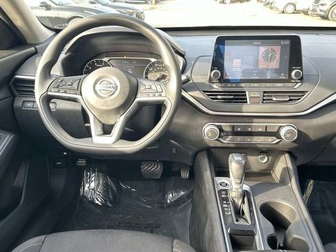 Used 2020 Nissan Altima 2.5 S image 2