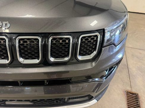 Used 2023 Jeep Compass Limited AWD/4WD image 5