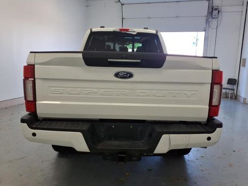 Certified 2022 Ford F250 Lariat w/ Lariat Ultimate Package AWD/4WD image 4