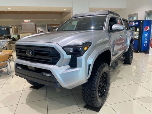New 2025 Toyota Tacoma SR5 AWD/4WD image 3