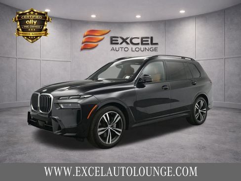 Used 2023 BMW X7 xDrive40i w/ M Sport Package AWD/4WD image 1
