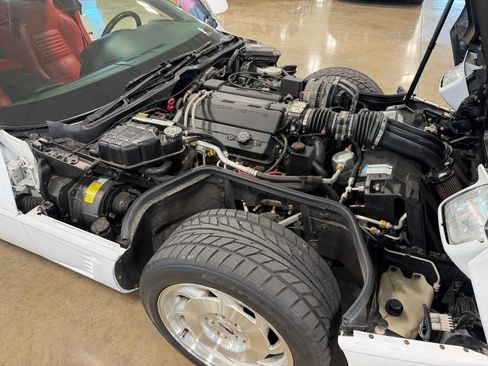 Used 1995 Chevrolet Corvette Coupe RWD image 25