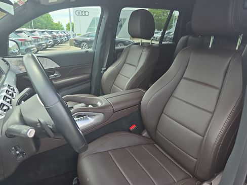 Used 2022 Mercedes-Benz GLS 450 4MATIC image 14