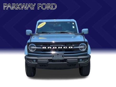 Used 2025 Ford Bronco Outer Banks AWD/4WD image 8