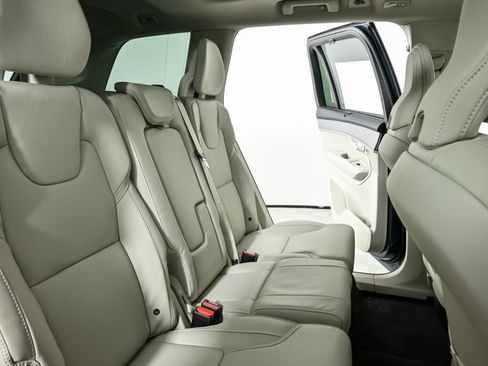 Used 2026 Volvo XC90 B6 Ultra w/ Protection Package image 24