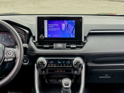 Used 2023 Toyota RAV4 XLE Premium image 22