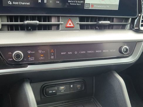 Used 2024 Kia Sportage SX image 17