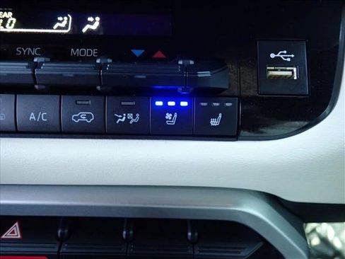 Used 2024 Toyota Sequoia Capstone AWD/4WD image 23