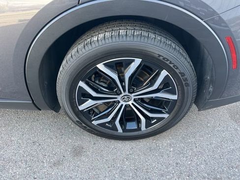 Used 2024 Toyota Crown XLE image 18