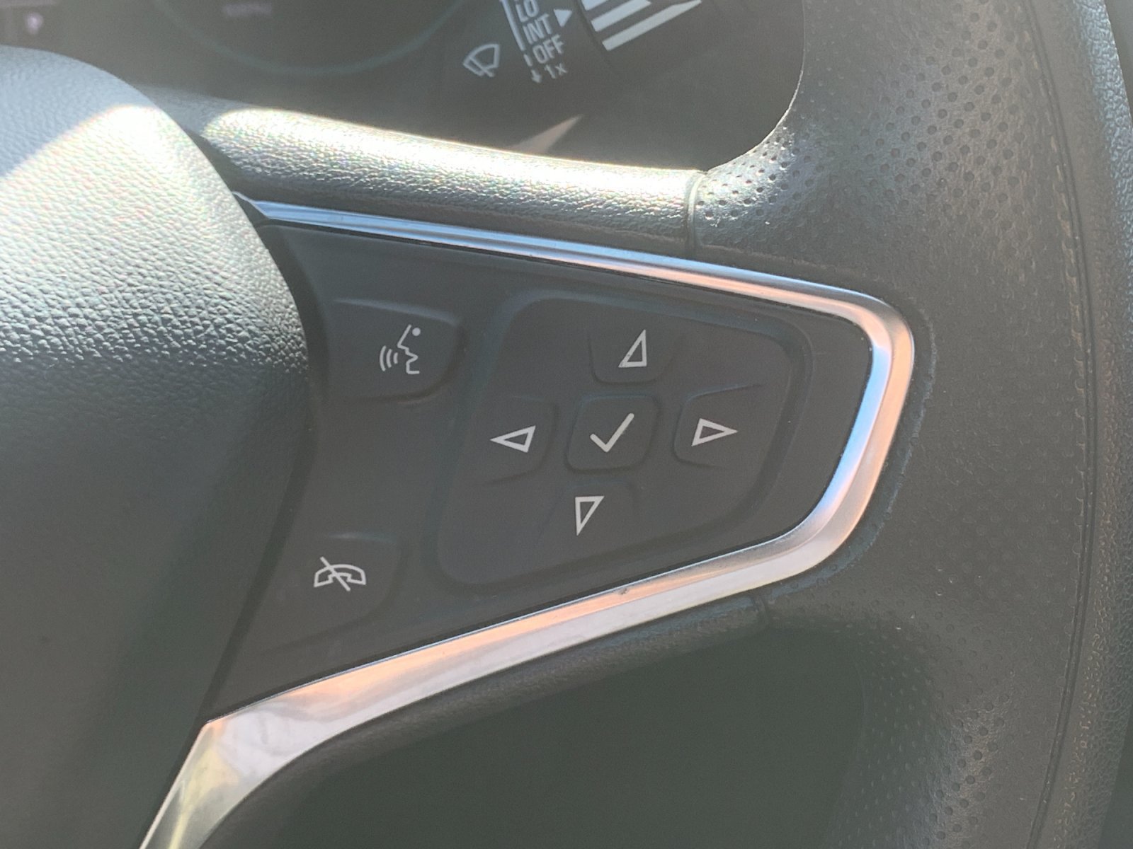 Used 2024 Chevrolet Malibu LT FWD image 29