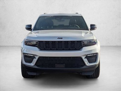 New 2025 Jeep Grand Cherokee Limited w/ Black Appearance Package image 6