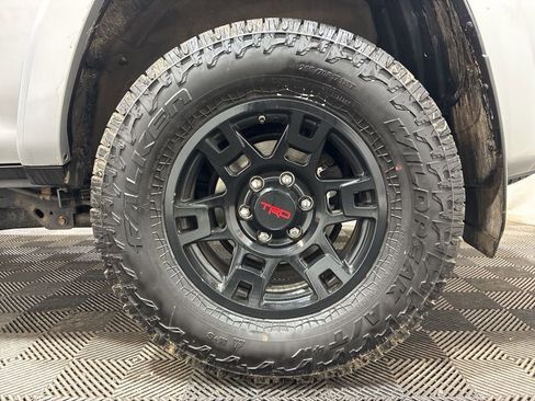 Used 2016 Toyota 4Runner Trail Premium AWD/4WD image 34