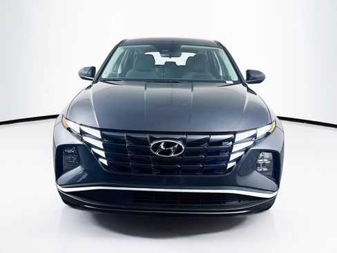 Used 2024 Hyundai Tucson SE image 2