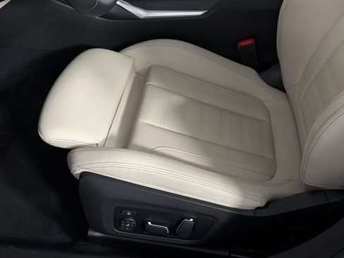 Used 2026 BMW 330i Sedan w/ Premium Package RWD image 13