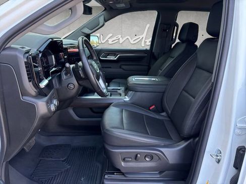 Used 2022 GMC Sierra 1500 SLT w/ SLT Convenience Package image 19