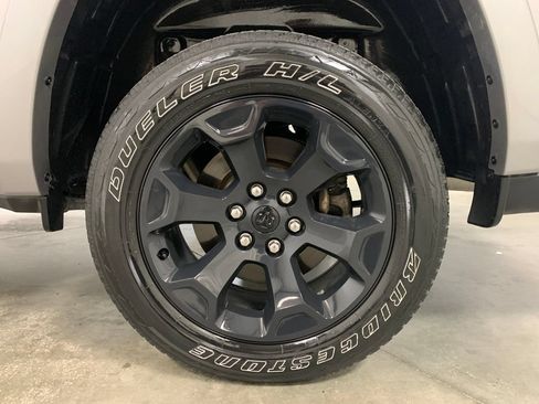 Used 2025 RAM 1500 Big Horn AWD/4WD image 21