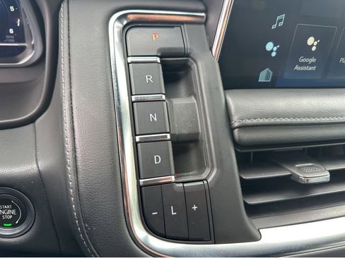 Used 2022 Chevrolet Tahoe LT w/ Luxury Package AWD/4WD image 22