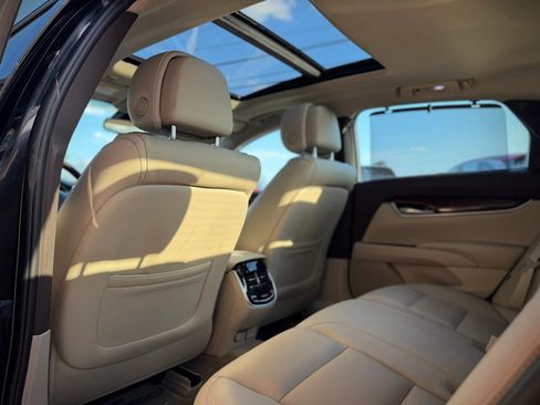 Used 2013 Cadillac XTS Premium image 24