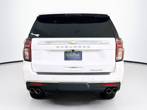 Used 2024 Chevrolet Suburban Premier image 7