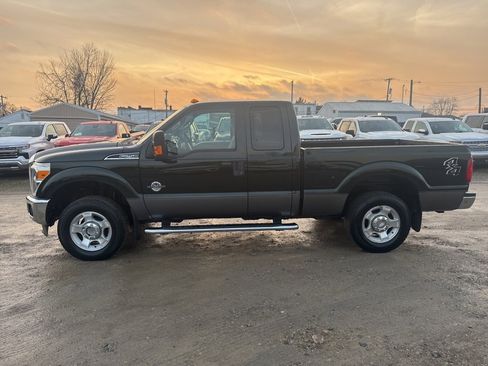 Used 2013 Ford F250 XLT w/ XLT Value Pkg image 2