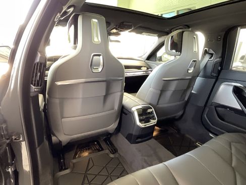 New 2026 BMW 760i xDrive w/ Executive Package image 26