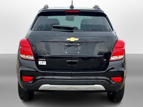 Used 2019 Chevrolet Trax LT w/ LT Convenience Package image 4