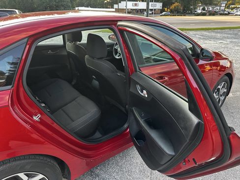 Used 2020 Kia Forte LXS image 16