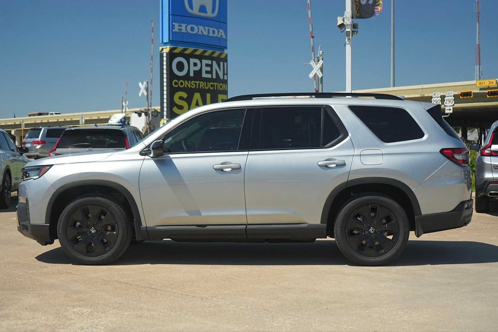 New 2026 Honda Pilot Black Edition image 3