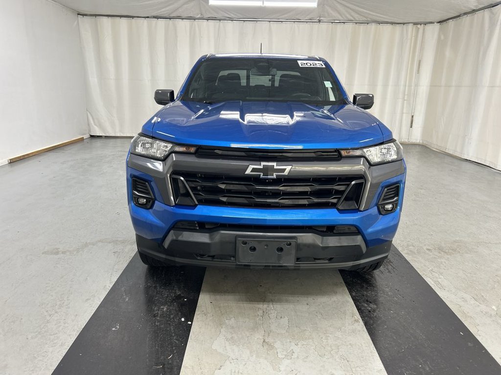 Used 2023 Chevrolet Colorado LT w/ LT Convenience Package II AWD/4WD image 3