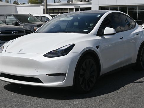 Used 2022 Tesla Model Y Performance image 7