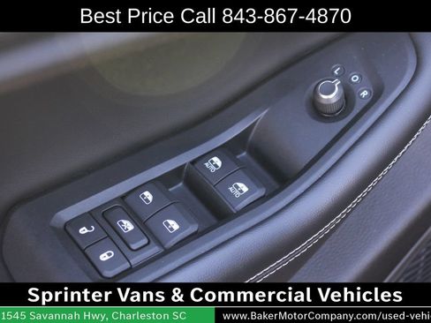 Used 2023 Jeep Grand Cherokee Altitude AWD/4WD image 16