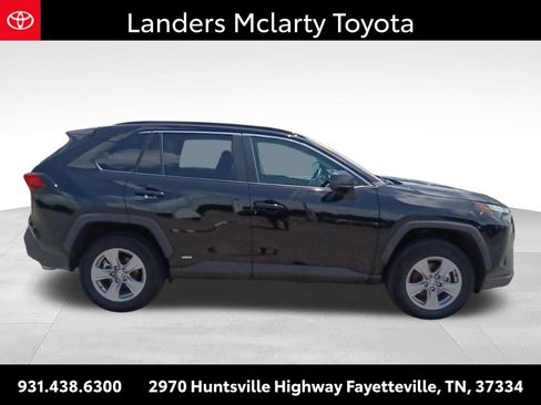 Used 2025 Toyota RAV4 LE AWD/4WD image 2