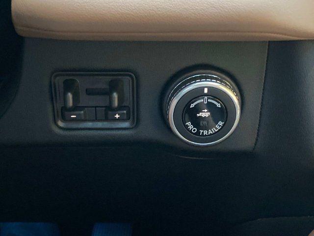 Certified 2025 Lincoln Navigator Black Label AWD/4WD image 27