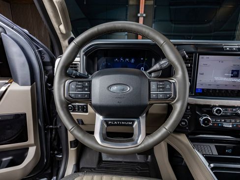 Used 2026 Ford F450 Platinum w/ Platinum Plus Package image 19