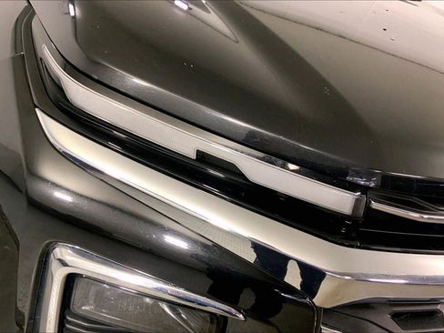 Used 2024 Chevrolet Traverse LT image 27