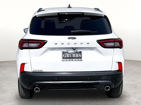 Used 2025 Ford Escape ST-Line w/ Tech Pack #1 FWD image 5
