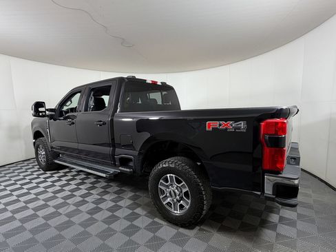 Used 2023 Ford F250 Lariat w/ FX4 Off-Road Package AWD/4WD image 3