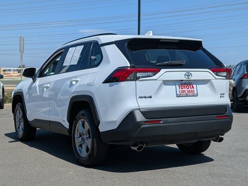 Used 2025 Toyota RAV4 XLE AWD/4WD image 12