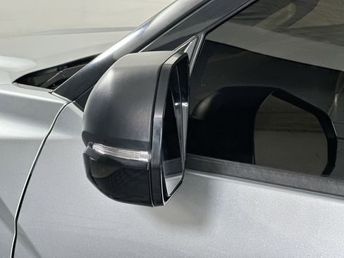 Used 2022 Toyota Tundra SR5 w/ Convenience Package image 10