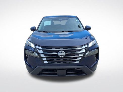 Used 2025 Nissan Rogue SV FWD image 2