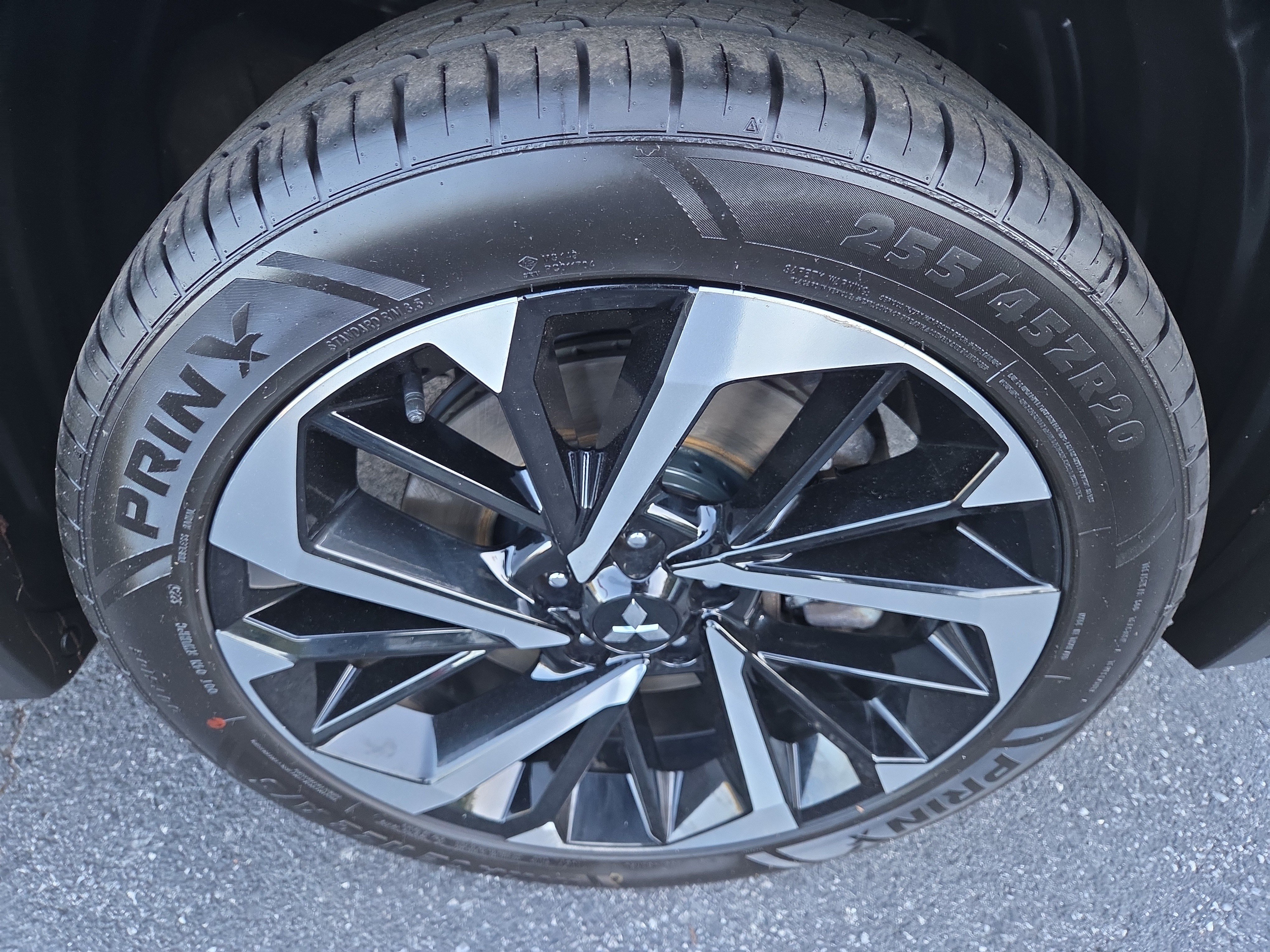 Used 2023 Mitsubishi Outlander SE AWD/4WD image 10