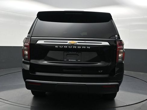 Used 2023 Chevrolet Suburban LT RWD image 4