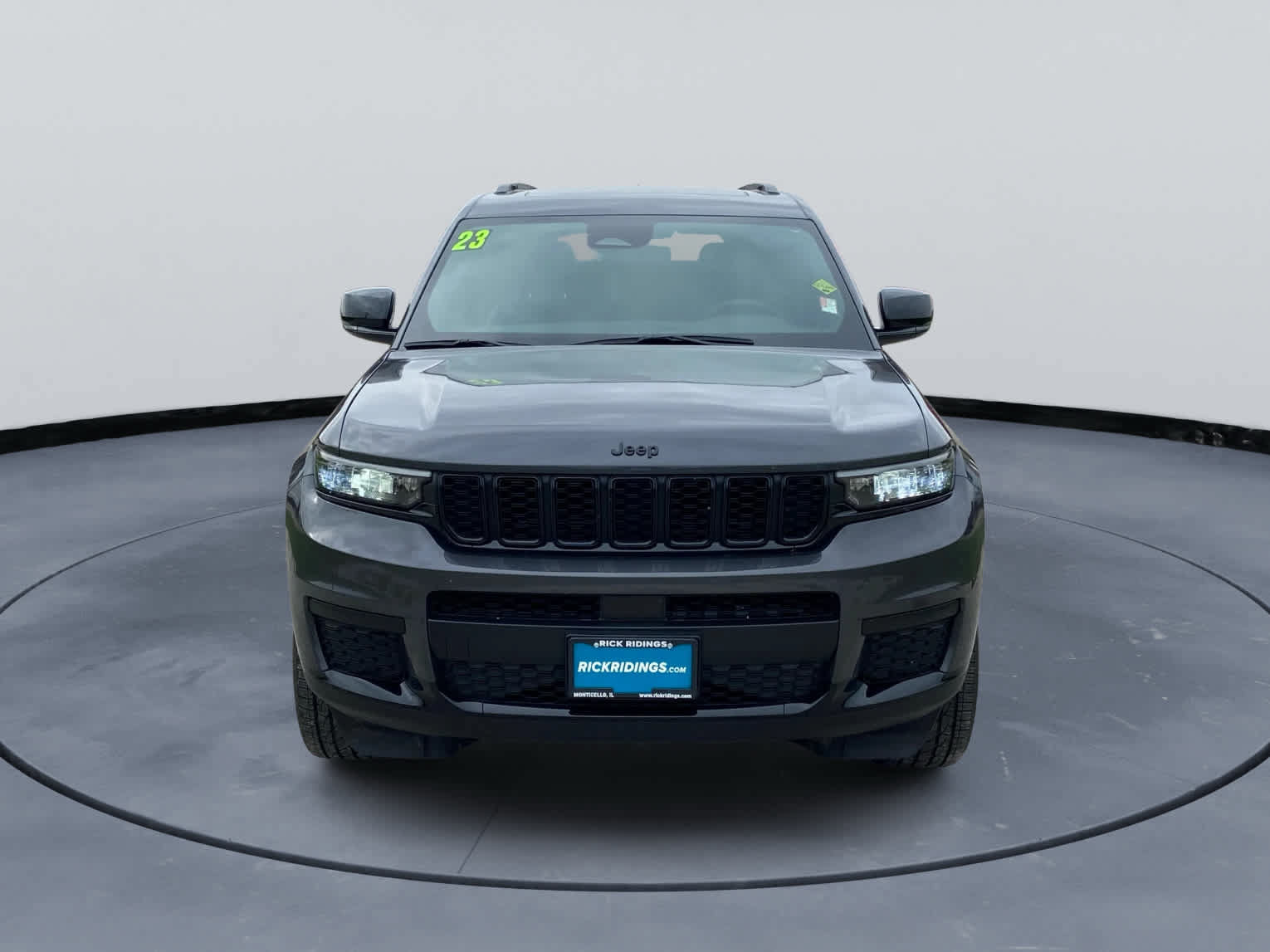 Used 2023 Jeep Grand Cherokee L Laredo AWD/4WD image 2