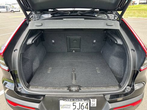 Used 2023 Volvo C40 P8 Recharge Ultimate AWD/4WD image 21