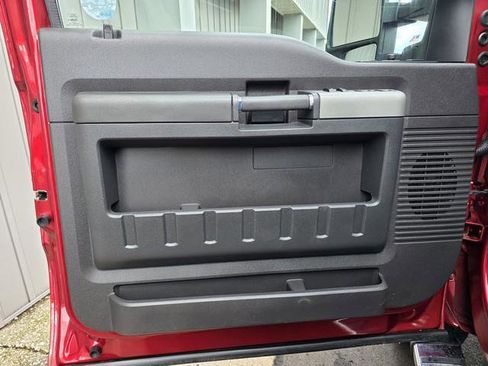 Used 2016 Ford F350 Lariat image 9