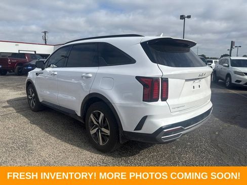 Used 2023 Kia Sorento EX FWD image 4
